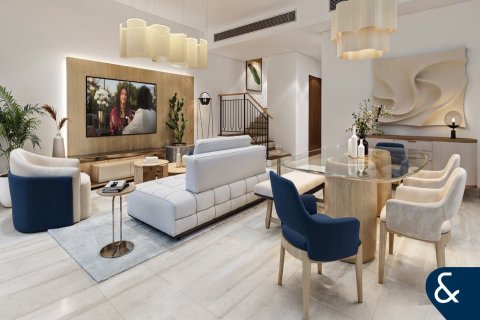 Купить виллу в Dubai Land, Дубай: 5 спален, 263м², № 98347 - фото 4