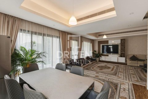 Villa in Mirdif, Dubai 3 bedrooms, 267 sq.m. № 129041 - photo 6