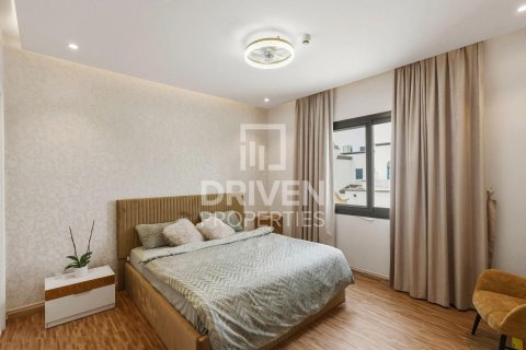 Villa in Mirdif, Dubai 3 bedrooms, 267 sq.m. № 129041 - photo 12