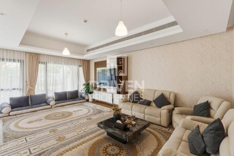 Villa in Mirdif, Dubai 3 bedrooms, 267 sq.m. № 129041 - photo 2
