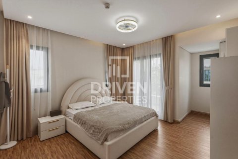 Villa in Mirdif, Dubai 3 bedrooms, 267 sq.m. № 129041 - photo 14