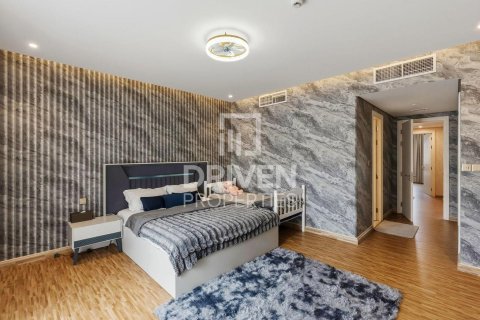 Villa in Mirdif, Dubai 3 bedrooms, 267 sq.m. № 129041 - photo 11