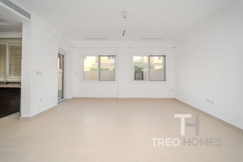 Снять в аренду таунхаус в Casa Viva, Serena, Дубай: 3 спальни, 200м², № 13619 - фото 2