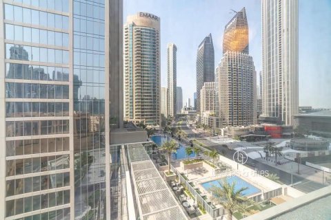 Снять в аренду квартиру в Даунтаун Дубай (Даунтаун Бурдж Дубай), Дубай: 2 спальни, 105м², № 97458 - фото 2