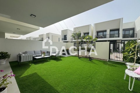 Villa in Town Square, Dubai 3 bedrooms, 172 sq.m. № 112698 - photo 2