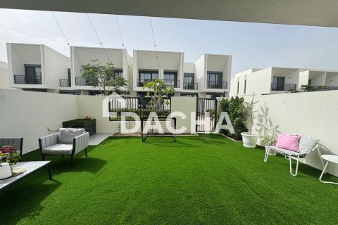 Villa in Town Square, Dubai 3 bedrooms, 172 sq.m. № 112698