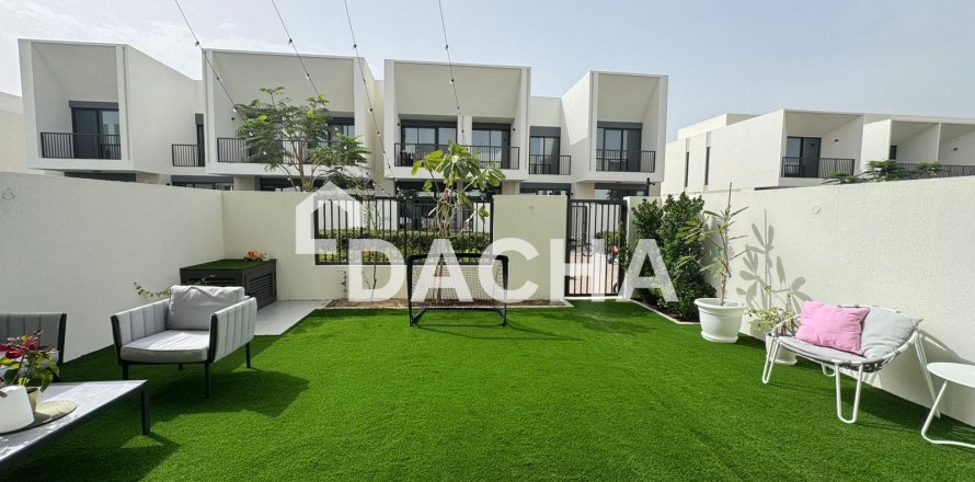 Villa in Town Square, Dubai 3 bedrooms, 172 sq.m. № 112698