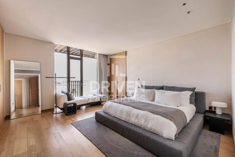 Купить квартиру в Jumeirah Bay Island, Джумейра, Дубай: 1 спальня, 140.28м², № 125303 - фото 4