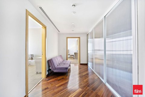 Apartment in Dubai Marina, Dubai 3 bedrooms, 201.9 sq.m. № 95529 - photo 10