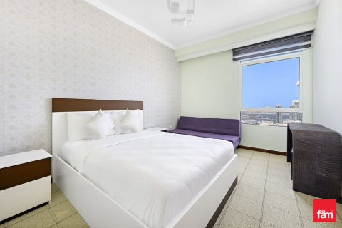 Apartment in Dubai Marina, Dubai 3 bedrooms, 201.9 sq.m. № 95529 - photo 8