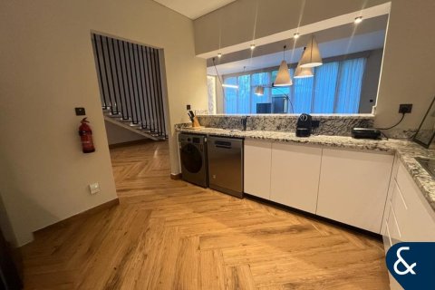 Villa à Dubai Marina, Dubai, 2 chambres, 288 m², № 76635 - photo 17