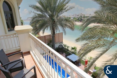 Villa en Garden Homes, Palm Jumeirah, Dubai, 4 dormitorios, 465 m², № 76623 - foto 11