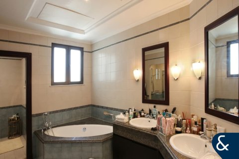 Villa en Garden Homes, Palm Jumeirah, Dubai, 4 dormitorios, 465 m², № 76623 - foto 14