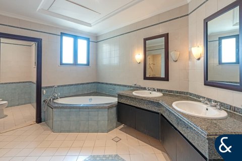 Villa en Garden Homes, Palm Jumeirah, Dubai, 4 dormitorios, 465 m², № 76623 - foto 28