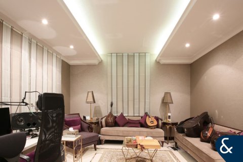 Villa en Garden Homes, Palm Jumeirah, Dubai, 4 dormitorios, 465 m², № 76623 - foto 3