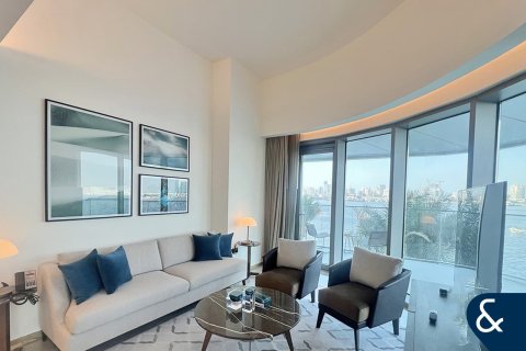 Снять в аренду квартиру в Address Harbour Point, Dubai Creek Harbour (The Lagoons), Дубай: 2 спальни, 134м², № 76636 - фото 2