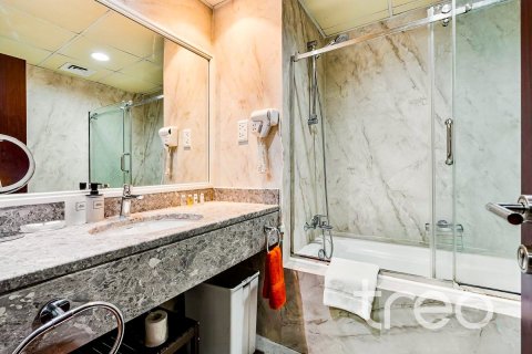 Снять в аренду квартиру в Дубай Марине, Дубай: 2 спальни, 228.54м², № 119997 - фото 8