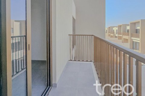 Снять в аренду виллу в Дубае: 3 спальни, 184.51м², № 119998 - фото 14