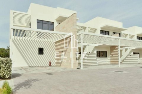 Townhouse in Park Residences, DAMAC Hills (Akoya by DAMAC), Dubai 4 bedrooms, 197 sq.m. № 69860 - photo 10