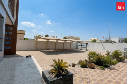 Villa in Dubai 9 bedrooms, 1712.3 sq.m. № 119149 - photo 14