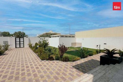 Villa in Dubai 9 bedrooms, 1712.3 sq.m. № 119149 - photo 15