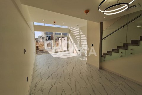 Townhouse in Dubai Land, Dubai 2 bedrooms, 101 sq.m. № 105821 - photo 16