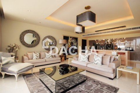 Apartment in Palm Jumeirah, Dubai 2 bedrooms, 223 sq.m. № 105824 - photo 24