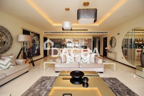 Apartment in Palm Jumeirah, Dubai 2 bedrooms, 223 sq.m. № 105824 - photo 10