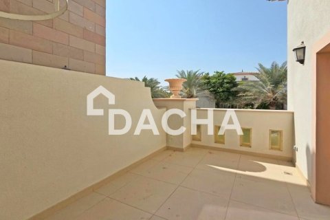 Adosado en Jumeirah Golf Estates, Dubai, 3 dormitorios, 266 m², № 105819 - foto 12