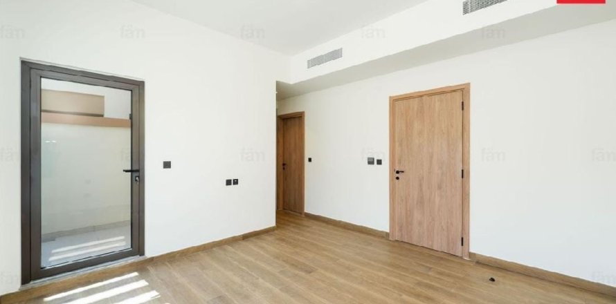Adosado en Dubai, 4 dormitorios, 145.2 m², № 124594