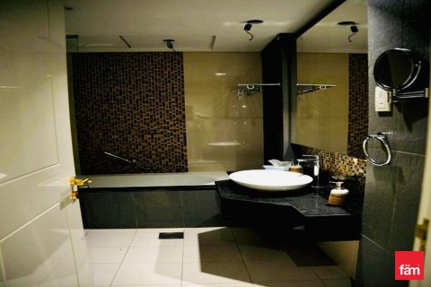 Купить квартиру в Даунтаун Дубай (Даунтаун Бурдж Дубай), Дубай: 2 спальни, 113.3м², № 90599 - фото 14