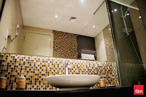 Купить квартиру в Даунтаун Дубай (Даунтаун Бурдж Дубай), Дубай: 2 спальни, 113.3м², № 90599 - фото 10