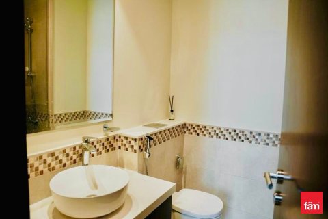 Купить квартиру в Даунтаун Дубай (Даунтаун Бурдж Дубай), Дубай: 2 спальни, 113.3м², № 90599 - фото 9