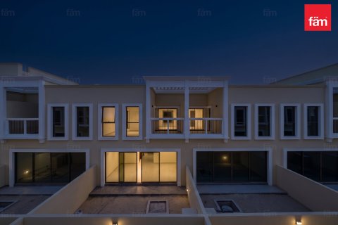 Villa in Dubai 4 bedrooms, 144 sq.m. № 139582 - photo 24