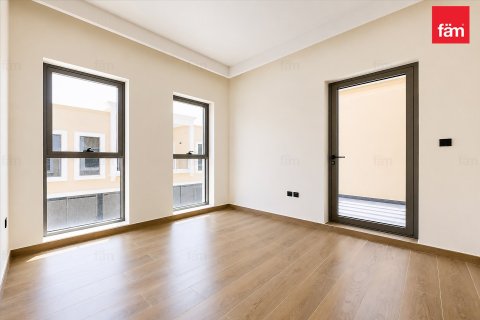 Villa in Dubai 4 bedrooms, 144 sq.m. № 139582 - photo 8