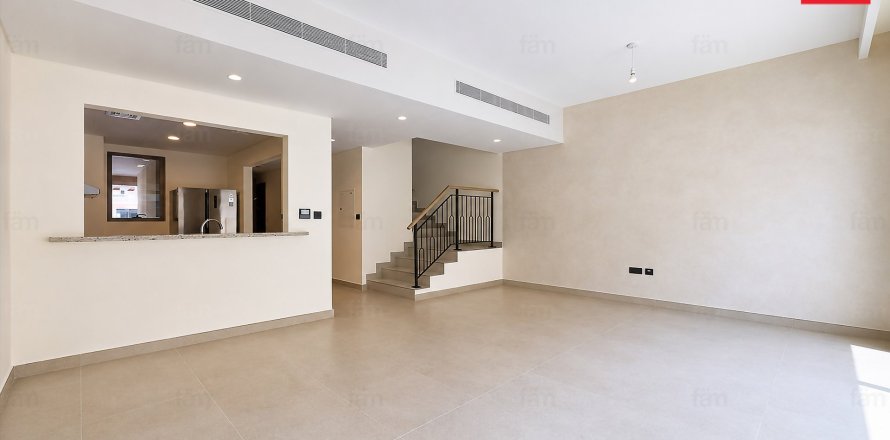 Villa in Dubai 4 bedrooms, 144 sq.m. № 139582