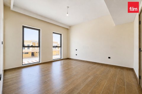 Villa in Dubai 4 bedrooms, 144 sq.m. № 139582 - photo 9