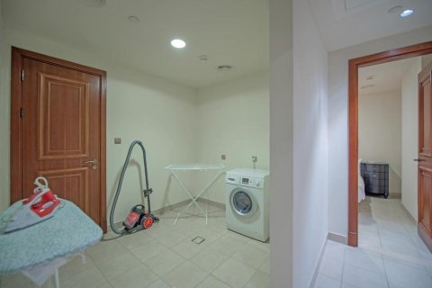 Townhouse in Palm Jumeirah, Dubai 3 bedrooms, 456 sq.m. № 120570 - photo 28