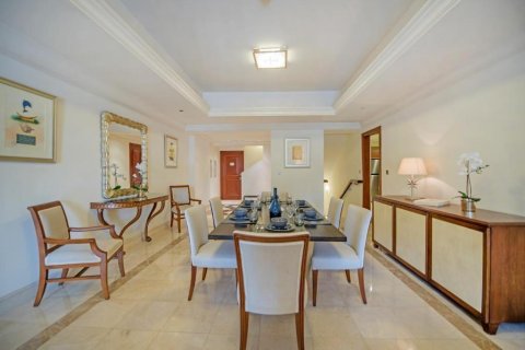 Townhouse in Palm Jumeirah, Dubai 3 bedrooms, 456 sq.m. № 120570 - photo 5