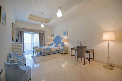 Townhouse in Palm Jumeirah, Dubai 3 bedrooms, 456 sq.m. № 120570 - photo 8