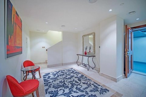 Townhouse in Palm Jumeirah, Dubai 3 bedrooms, 456 sq.m. № 120570 - photo 23