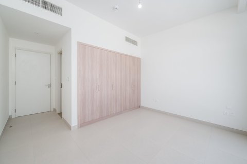 Townhouse in Dubai South (Dubai World Central), Dubai 4 bedrooms, 306.12 sq.m. № 141130 - photo 15