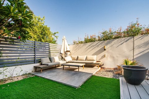 Townhouse in Maple 3, Dubai Hills Estate, Dubai 4 bedrooms, 231.42 sq.m. № 141132 - photo 3