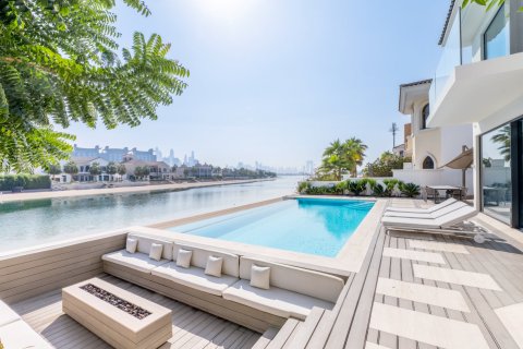 Villa in Palm Jumeirah, Dubai 5 bedrooms, 622.64 sq.m. № 141131 - photo 2
