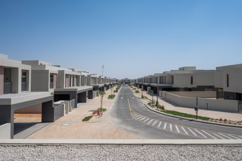 Townhouse in Dubai South (Dubai World Central), Dubai 4 bedrooms, 306.77 sq.m. № 141137 - photo 8