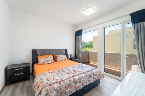Villa in Dubai 4 bedrooms, 353 sq.m. № 109611 - photo 24