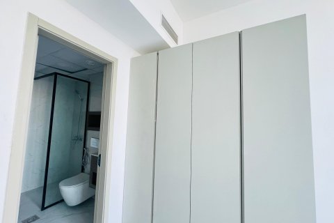 Apartment in Dubai 3 bedrooms, 214 sq.m. № 109609 - photo 9