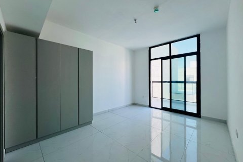 Apartment in Dubai 3 bedrooms, 214 sq.m. № 109609 - photo 14
