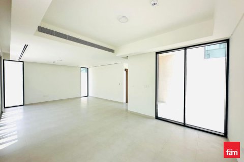 Villa à Dubai, 4 chambres, 451 m², № 52132 - photo 2