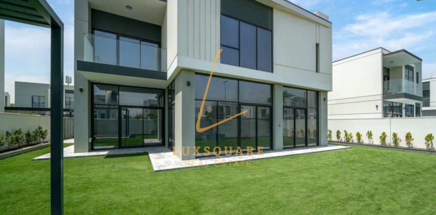 Villa en Murooj Al Furjan, Al Furjan, Dubai, 4 dormitorios, 564 m², № 100698